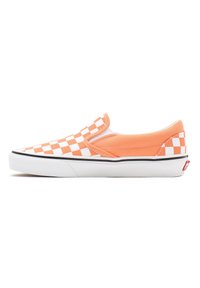 Chaussure à enfiler avec dessus en toile orange ornée d'un motif à damier blanc. Semelle en caoutchouc blanche avec une bande noire en accent.