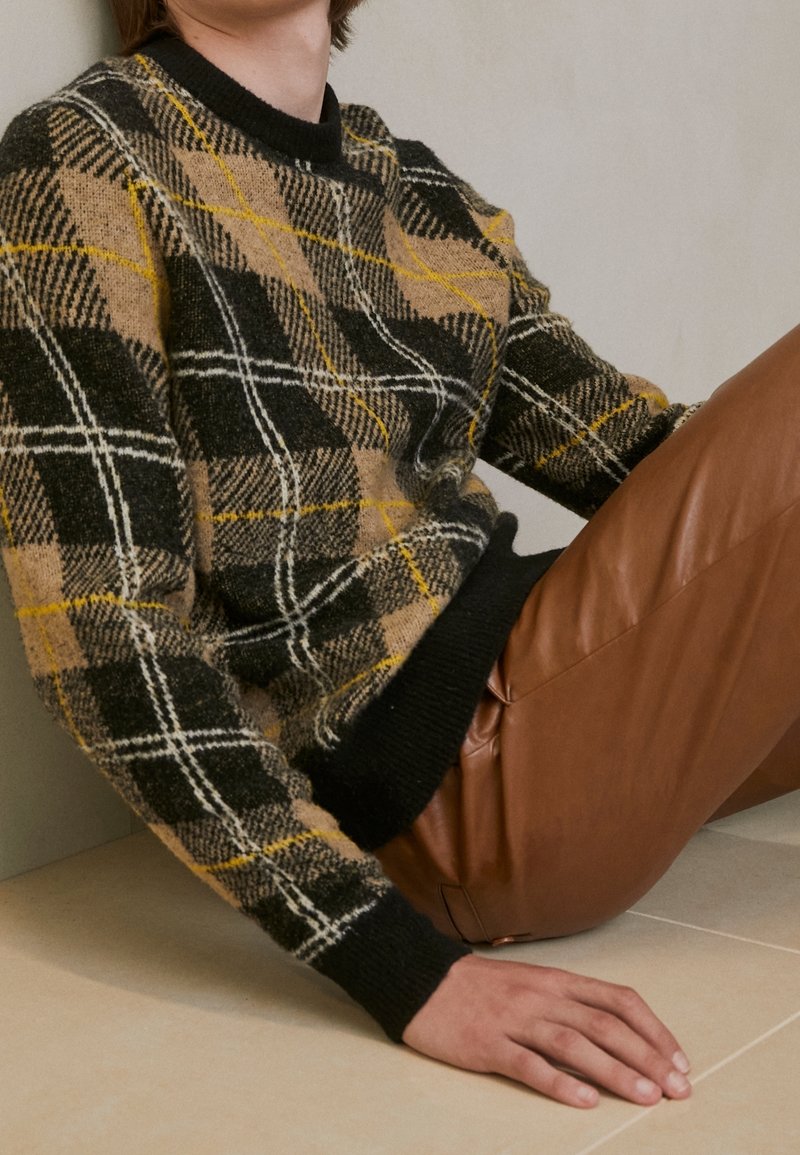 J.LINDEBERG Svetr - brown