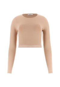 Top corto de manga larga color beige claro, confeccionado en una tela suave y elástica, con un escote redondo y una banda de logo visible en el dobladillo.