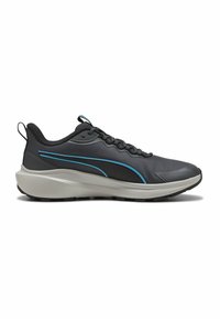 Zwarte sportieve schoenen met een bovenwerk van mesh, blauwe accentstreep, gevoerde kraag en een lichte zool; beschikt over een gestructureerd oppervlak en een ronde neus.