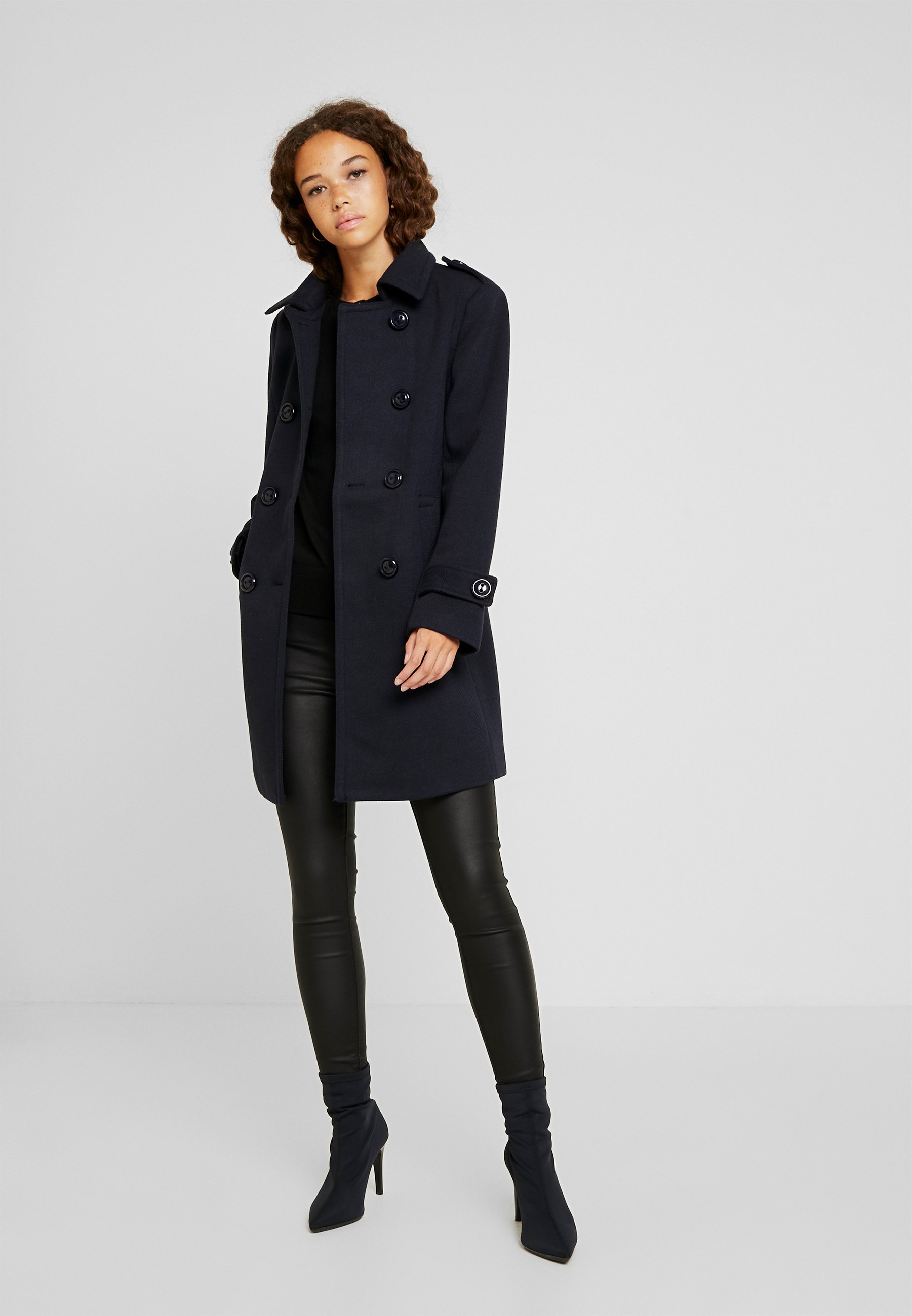 Fashion Union Petite DOUBLE BREASTED PEA COAT Kort kåpe Lea Jacket Navy Zfashion.no