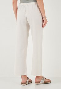 LELA REGULAR FIT - Broek - beige