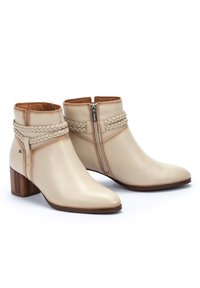 Pikolinos CALAFAT  - Botines bajos - marfil