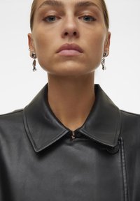 Vero Moda VMAMALIE LONG - Trenchcoat - black