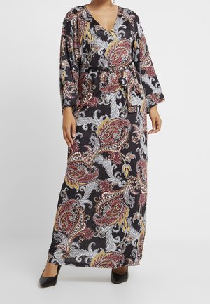 Robe longue avec une base noire arborant un motif cachemire multicolore en rouge, jaune et argent. Encolure en V et détail ceinture à nouer.