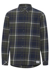 Camisa de franela de manga larga, en un diseño de cuadros en verde oscuro, azul marino y gris. Dispone de botones en la parte delantera, cuello y un bolsillo en el lado izquierdo del pecho.