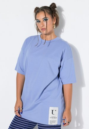Studio Untold STUDIO UNTOLD LOGO PATCH TEE - T-shirt imprimé - pale blue