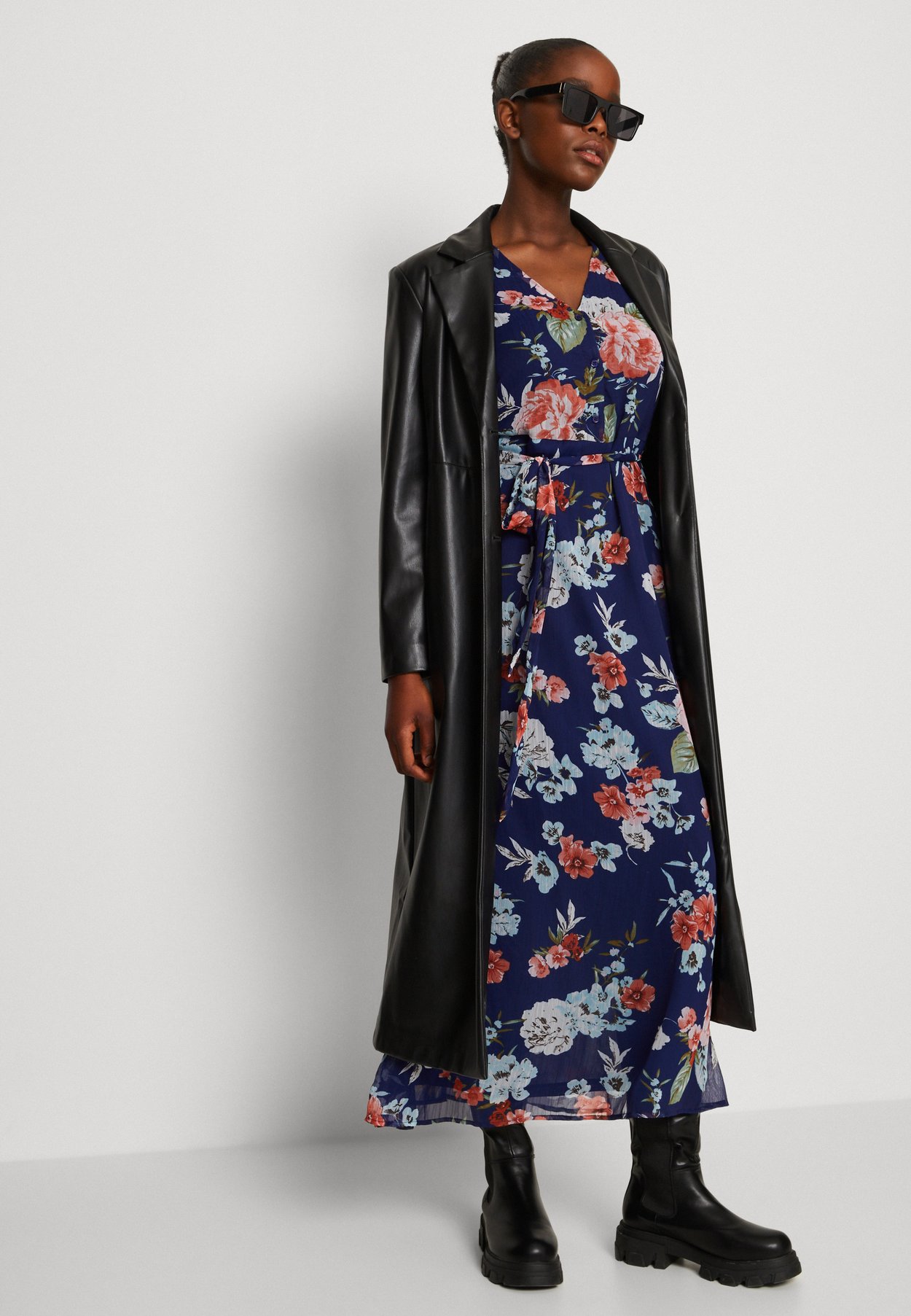 ONLSAGA V NECK BUTTON DRESS