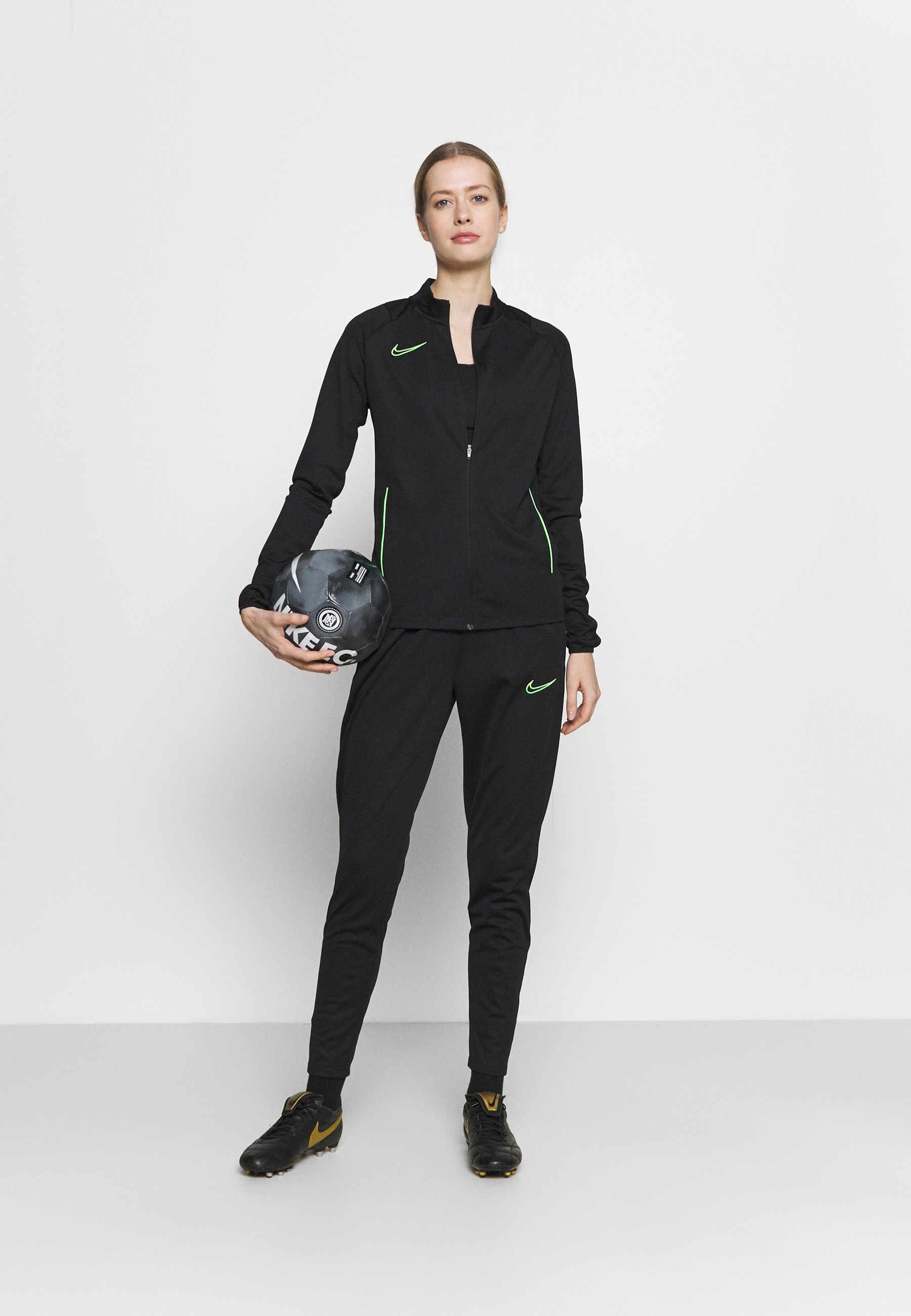 Nike Performance ACADEMY TRACKSUIT - Tuta - black/green strike/nero -  Zalando.it