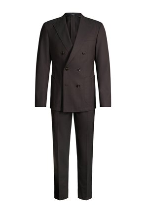 Dunkelbrauner, zweireihiger Herrenanzug mit Stegkragen, Vier-Knopf-Verschluss, aufgesetzten Fronttaschen und passenden geraden Hosen.
