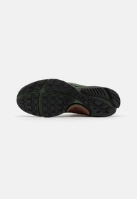 Nike Sportswear AIR PRESTO MID UTILITY - Sapatilhas de cano alto - carbon green/black/ghost/pollen/redstone