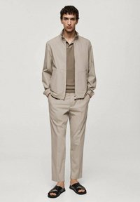 Mango Leichte Jacke - grey