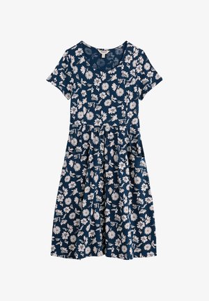 Rochie albastru marin cu mâneci scurte, imprimeu floral alb, decolteu rotund, talie mulată și fustă până la genunchi cu buzunare.