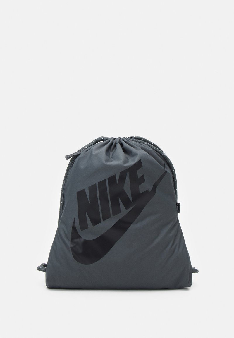 Nike Sportswear HERITAGE DRAWSTRING UNISEX - Hátizsák - iron grey/black