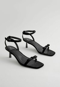 Next FOREVER COMFORT TOE SIMPLE  - Riemensandalette - black