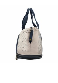 Beige Stofftasche mit marineblauen Akzenten, mit einem geometrischen Muster, einem oberen Reißverschluss und zwei Griffen für einfachen Transport.