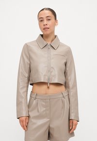ONLY Petite ONLSARAMY JACKET - Veste en similicuir - fungi