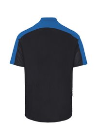 Chemise de sport à manches courtes avec col, corps noir et épaules et manches bleues, vue de dos sur un fond blanc.
