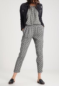 Vero Moda Broek - grey