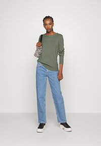 VILA VIRIL O-NECK  - Camisola - laurel wreath