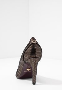 Tamaris Heart & Sole Zapatos altos - bronze