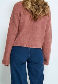 Minus Stickad tröja - pink