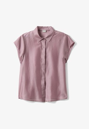 Blusa lilla a manica corta con bottoni, colletto classico, tessuto liscio e chiusura frontale con pattina nascosta.