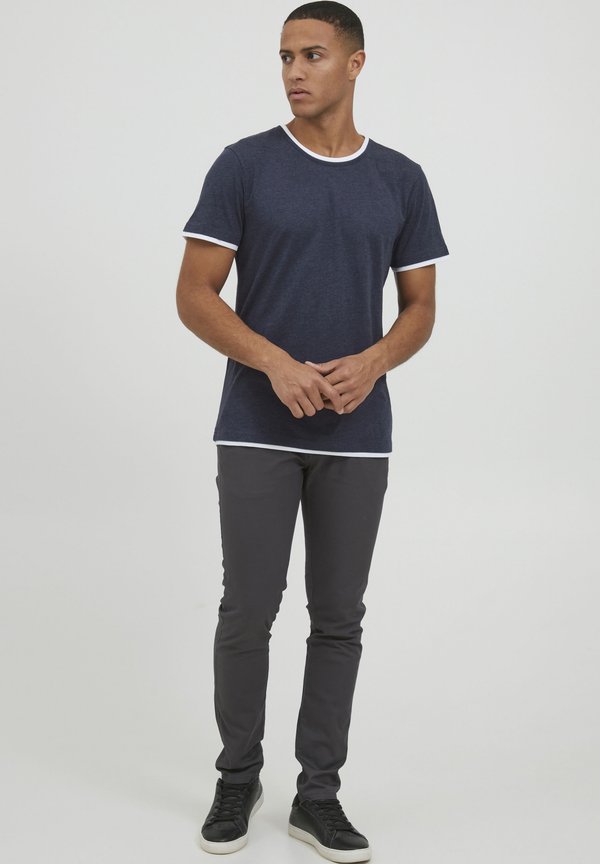 PRVENANZIO - Basic T-shirt4