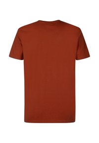 Camiseta de algodón roja de manga corta y cuello redondo. Textura suave y detalles de costura mínimos. Diseño sencillo, sin patrones ni gráficos.