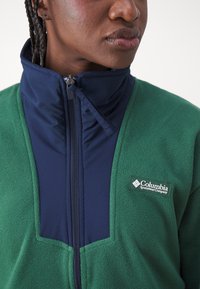 Columbia SEQUOIA GROVE™ FULL ZIP  - Jakna iz flisa - rain forest/collegiate navy