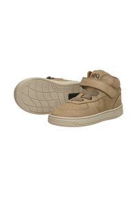 Beige hoge sneakers van leer met een gestructureerde bovenzijde, voorzien van een klittenbandsluiting en gevoerde enkelsteun. Rubberen zool met profiel patroon.