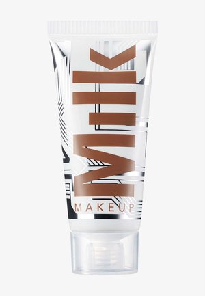 Milk Makeup BIONIC BRONZER - Bronzer - medium bronze