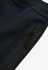 Next REGULAR FIT - Dresside alumine osa - navy
