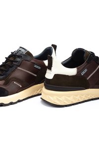 Pikolinos ARANDA - Zapatillas - dark brown