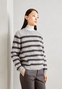 Mos Mosh THORA STRIPE CREWNECK - Pulover - sharkskin