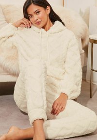 Lipsy COSY TWOSIE SET REGULAR FIT - Conjunto de pijama - cream
