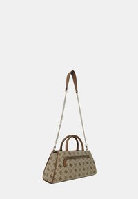 Sac à main brun et beige avec un motif géométrique, des anses en chaîne et en cuir, une poche zippée, un design structuré et une texture lisse.