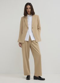 Calliope MONOPETTO SPACCHI LATERALI - Blazer - beige