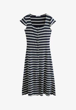 Granatowa sukienka z białymi poziomymi paskami, krótkimi rękawami typu cap, kwadratowym dekoltem, zapięciem na guziki z przodu i falbanką na dole. Wykonana z prążkowanej tkaniny.