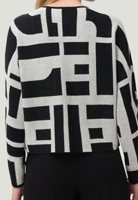 zero Pullover - black