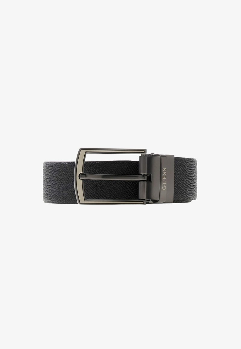 Ceinture en cuir noir texturé avec une boucle rectangulaire en métal argenté et logo gravé sur le matériel. Fini lisse et design robuste.