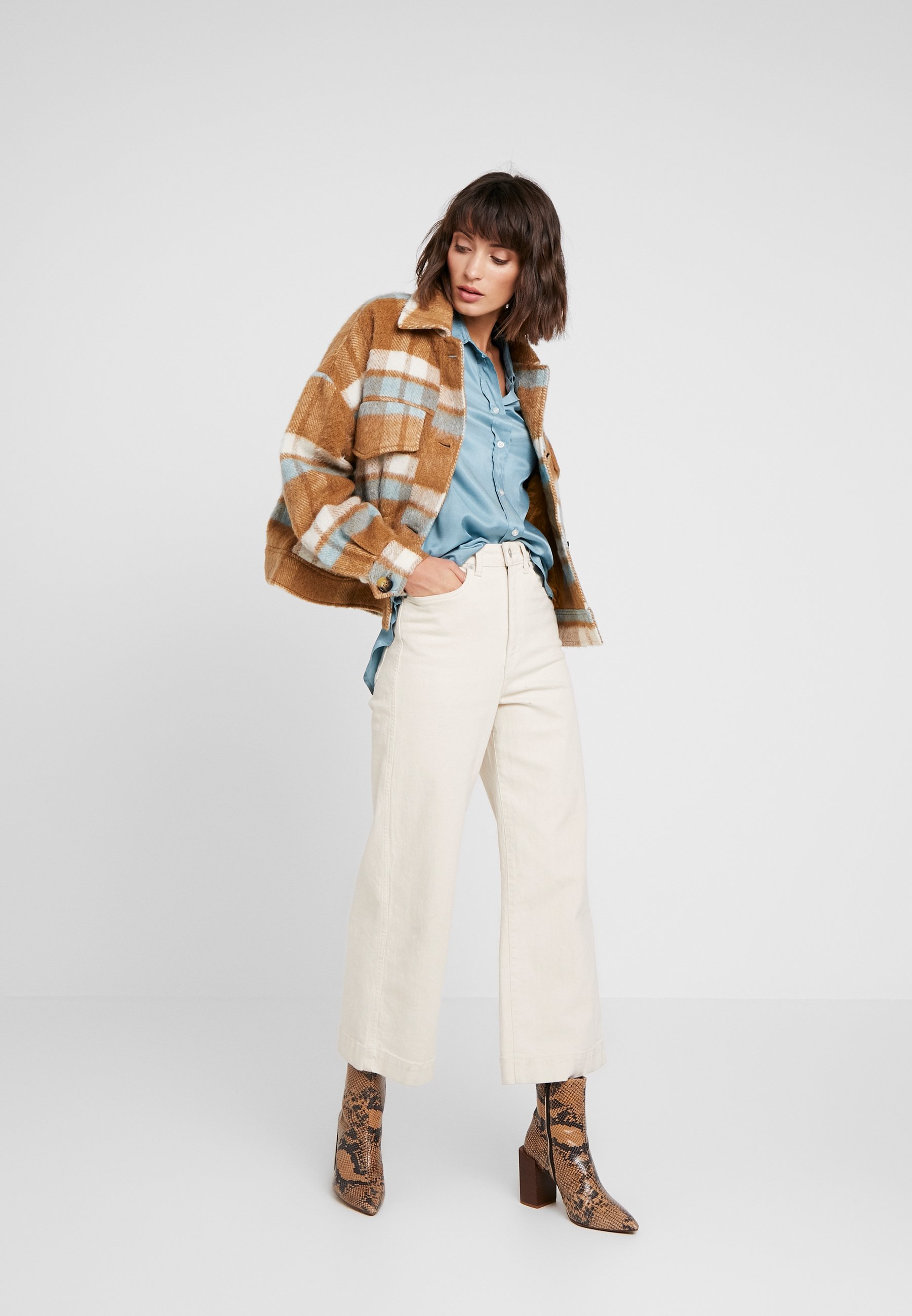 Soaked in Luxury Rosemary Jacket Lett Jakke Dame Brown Soaked in Luxury Rosemary Jacket Lett Jakke Dame Brown