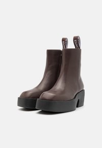 Camper BILLIE - Botine cu platformă - dark brown
