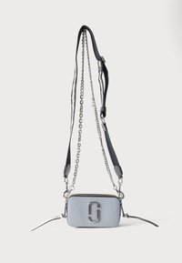 Ej vald, grey