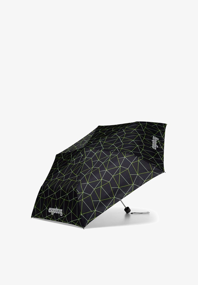 Schwarzer Regenschirm mit einem geometrischen grünen Muster. Verfügt über einen silbernen Griff und ein kompaktes Design für einfachen Transport.