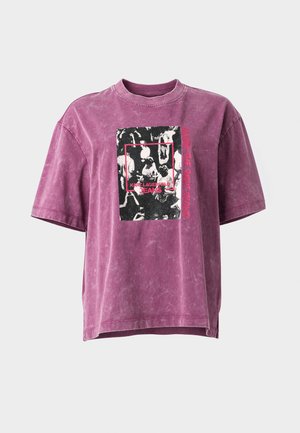 Karl Lagerfeld Jeans, RELAXED CROWD TEE - Тениска с щампа - washed amaranth