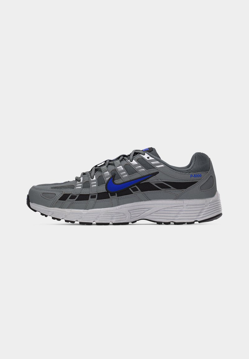 Nike Sportswear P 6000 ESS+ - Tenisky - smoke grey/racer blue/light smoke grey/platinum-coloured tint/black