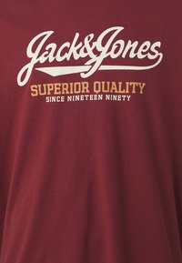 Jack & Jones JPRBLUHUDSON TEE CREW NECK 5 PACK - T-shirt med print - cloud dancer/port/black/navy blazer