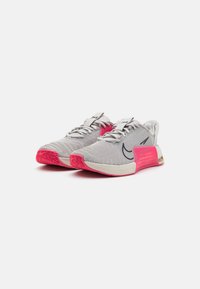 Nike Performance METCON 9 EASYON - Træningssko - dark grey/pink