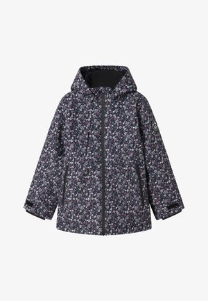 Blomstret vandtæt jakke med en mørkeblå baggrund, med pink og hvide blomster, en hætte, lynlås og sidelommer. Detaljer inkluderer logo-patch.